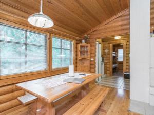 Holiday Home Pyhä-rasti by Interhome