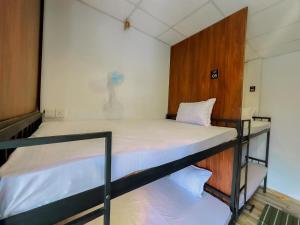 Kandy City Mirror Hostel