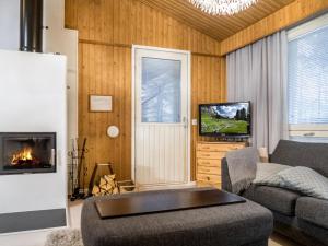 Holiday Home Lomakatti 10b by Interhome
