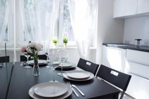 Golden Wroclaw - One Bedroom Apartment 3-6