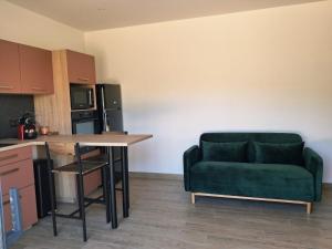 Lumineux studio entre terre et mer à 2min de la plage