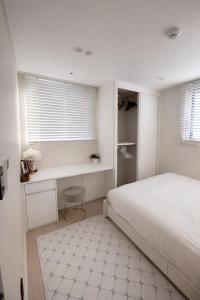 2025년신축건물#따뜻한난방#투룸#퀸침대2개#신림역3분거리#2호선#명동#홍대#이태원#강남