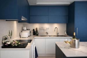 2025년신축건물#따뜻한난방#투룸#퀸침대2개#신림역3분거리#2호선#명동#홍대#이태원#강남