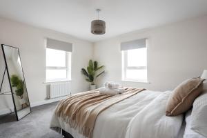 Aylesbury 4BR House-Garden & Parking Sleeps 10