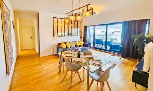 Central city 2 bedroom apartment with terrace and parking