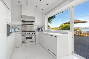 Luxurious 5-Bedroom Villa with Sea View in Saint-Tropez