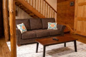 Smoky Mountain Retreat with Game Room Firepit