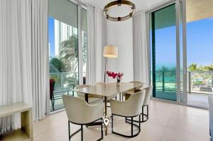 Beautiful Balcony 2BR Resort