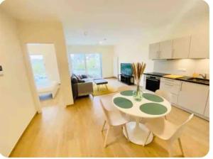 Contemporary 1 bedroom with parking