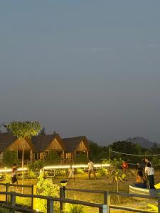 Mowglis Cafe Hampi & Guest House