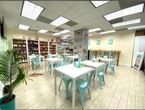 Spacious 1BR on the Beach, The Tides, Hollywood,FL