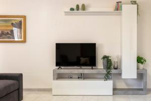 White lilium apartment