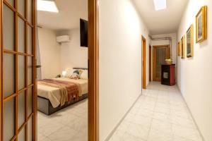 White lilium apartment img25