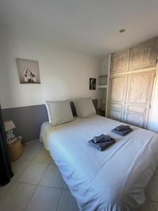 Apartment in LIsle-sur-la-Sorgue with parking