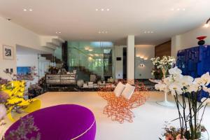 Luxurious 5-Bedroom Villa with Private Pool in Forte dei Marmi