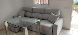 Casa con piscina privada y jardín