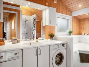 Holiday Home Udder - 250m from the sea by Interhome