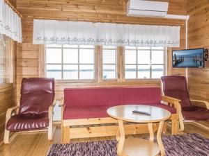 Holiday Home Mansikkaranta 1 by Interhome