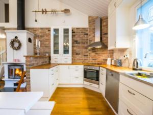 Holiday Home Tyttelsson by Interhome