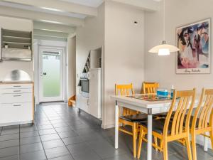 Apartment Arton - from the sea by Interhome