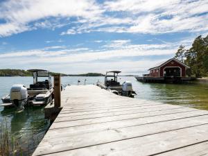 Holiday Home Kapteenin huvilat by Interhome