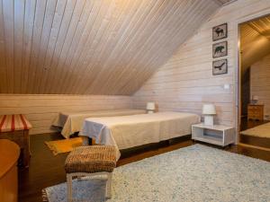Holiday Home Naurisniemi by Interhome