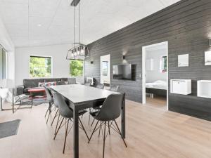 Holiday Home Harri - 400m from the sea by Interhome