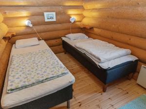 Holiday Home Metsäneuvos by Interhome