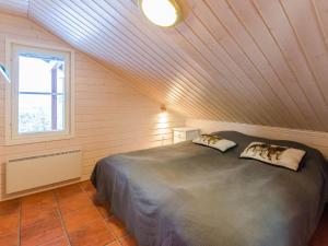 Holiday Home Blue lake villa by Interhome