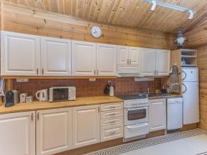 Holiday Home Jerisrannantie 7 by Interhome