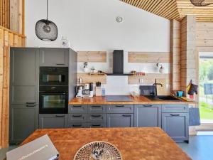 Holiday Home Kiiskenkivi by Interhome