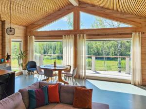 Holiday Home Kiiskenkivi by Interhome