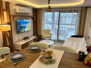 Theos Holiday Apartment Room 8