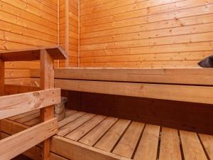 Holiday Home Karhu by Interhome