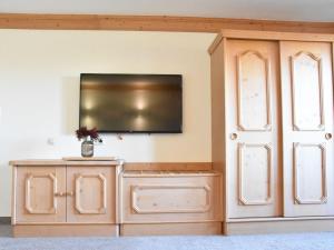 Apartment Hochfeld-3 by Interhome