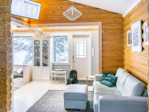 Holiday Home Lomasuvas by Interhome