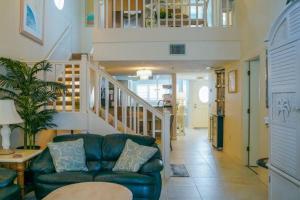 1225 Gulf and Bay Bayside