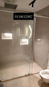 The Cozy Clouds Hill Stay