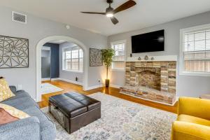 Less Than 1 Mi to Houston Museum District Convenient Apt!