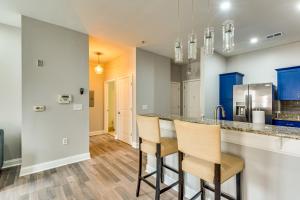 Prime ATL Spot! Updated Condo Steps to MARTA