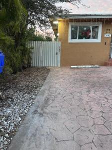 Cozy Miami Studio 5 Min to MIA Free Parking