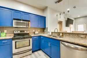Prime ATL Spot! Updated Condo Steps to MARTA