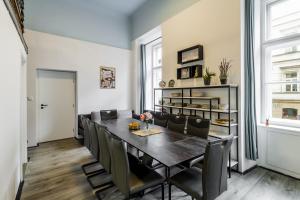 Large Historic Home by Charles Bridge & Parking