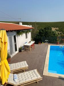 Coastal Vineyard Hideaway