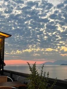 Grand Seaview Apartments