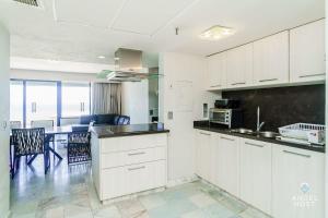 Fabulous Oceanview Suite Access to Beach & Pools