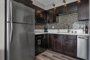 Marina Chic Apartment!