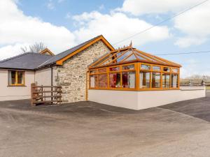 3 Bed in Cellan 86506