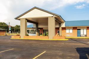 Motel 6 Greenwood, MS