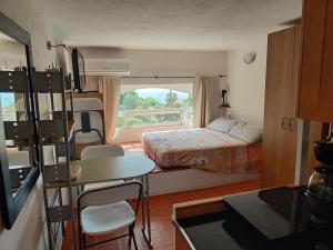 Studio au calme avec vue sur mer